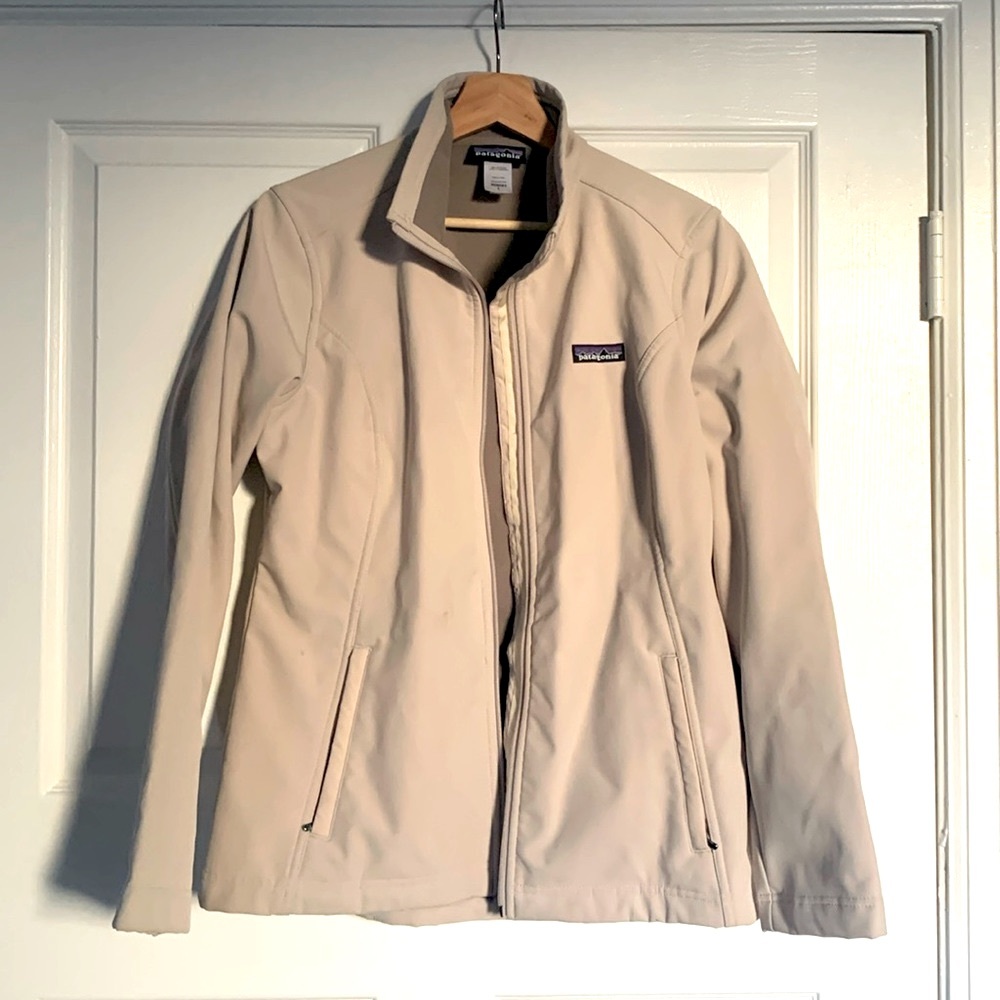 Patagonia Women's Light Beige Utility Softshell Jacket